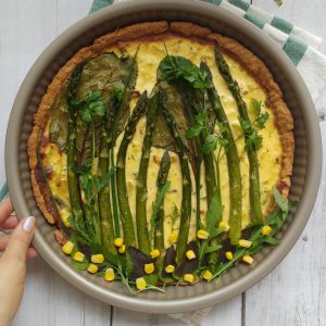 Uniwersalna tarta (tym razem) ze szparagami